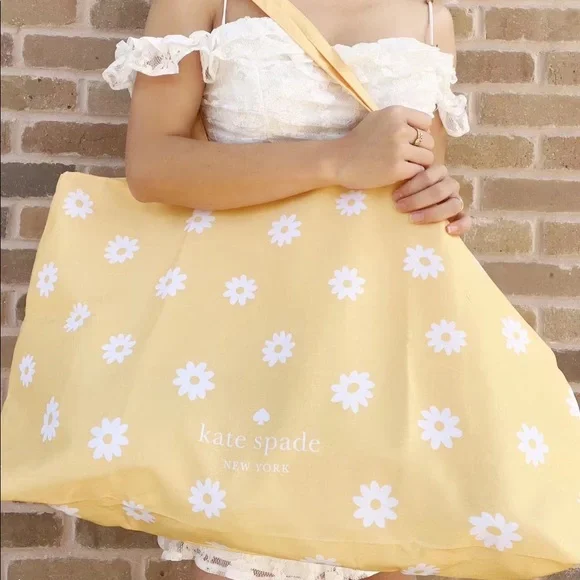 Kate Spade Large Tote - Picture 3 of 3